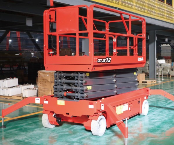 长子自行走升降机